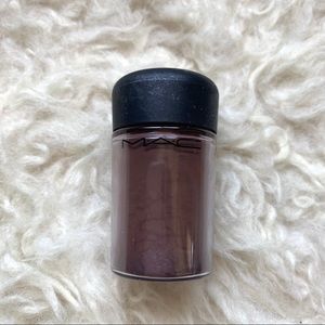 MAC Pigment in Rich Life